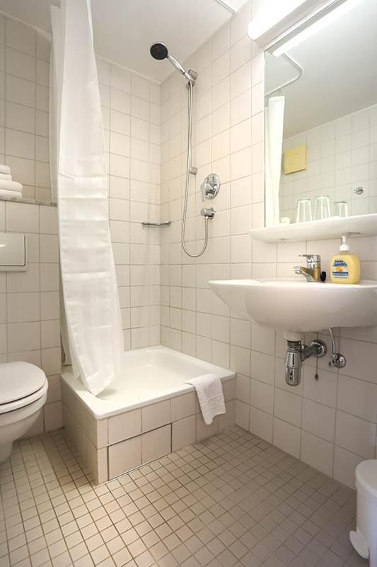 H&H Apartments Im Herzen Der Stadt Super Zentral Ruhig Mit Kochnischen Balkon Oder Empore Greifswald Exterior foto