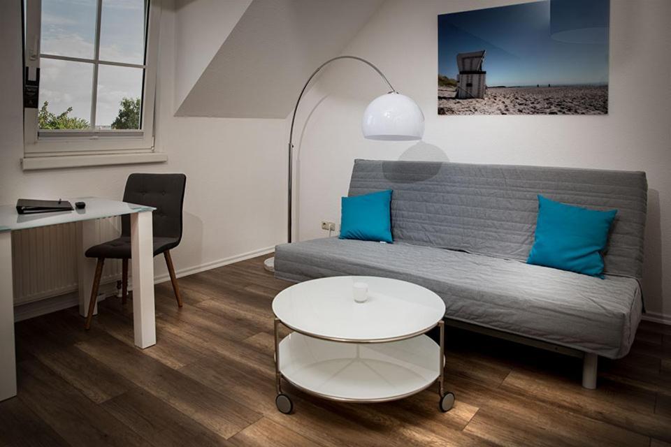 H&H Apartments Im Herzen Der Stadt Super Zentral Ruhig Mit Kochnischen Balkon Oder Empore Greifswald Exterior foto